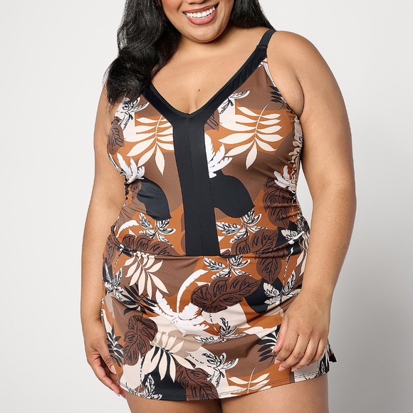 Susan Graver Other - Susan Graver Soleil V-Neck Color Blocked Swim Dress  8105